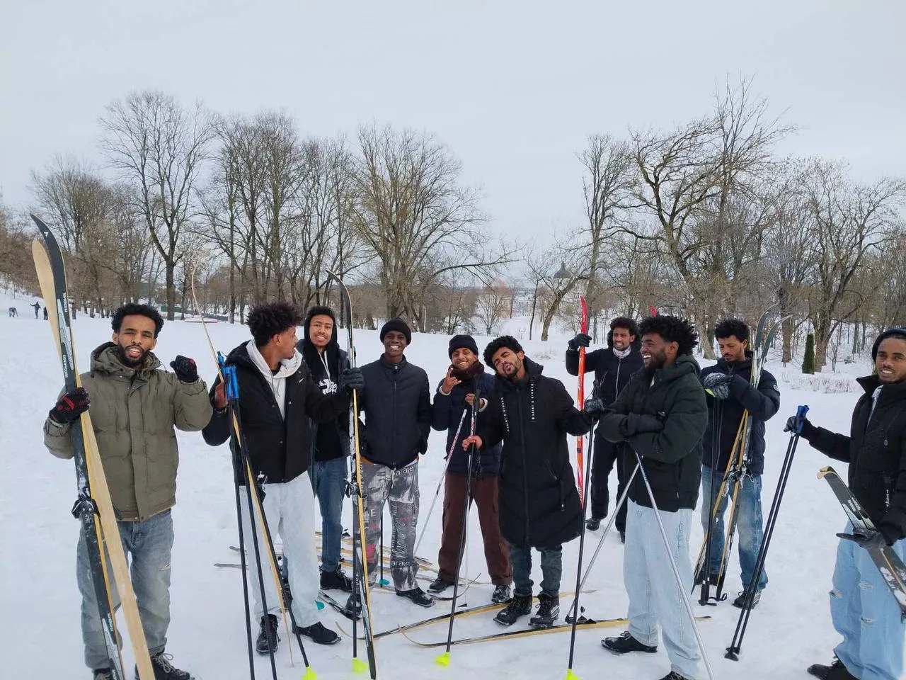 Катание на лыжах!